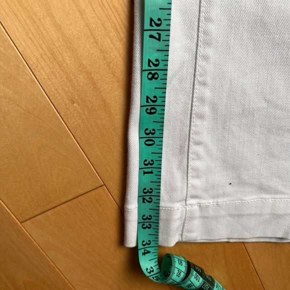 Sold!!7 for All Mankind White Dojo Wide Leg Jeans... Size 29 - Picture 10 of 11
